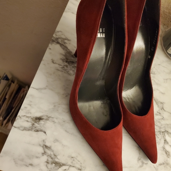 Stuart Weitzman - Picture 1 of 4